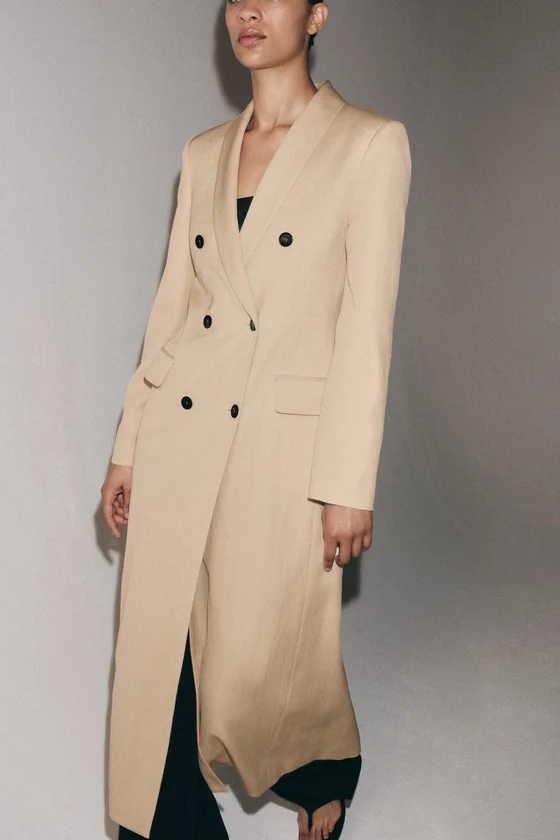 ДВУБОРТНОЕ СТРУЯЩЕЕСЯ ПАЛЬТО — коллекция Zara «ZW»