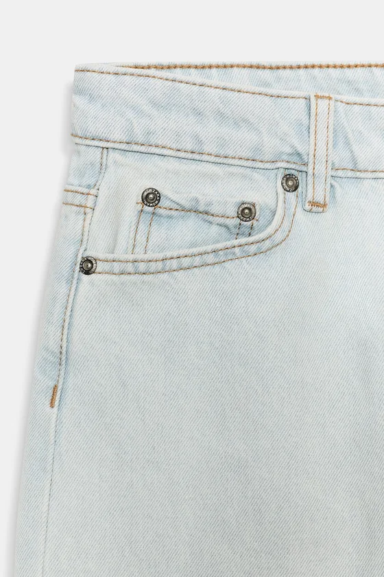 ЗАУЖЕННЫЕ ДЖИНСЫ СО СРЕДНЕЙ ПОСАДКОЙ — коллекция Zara «ZW»