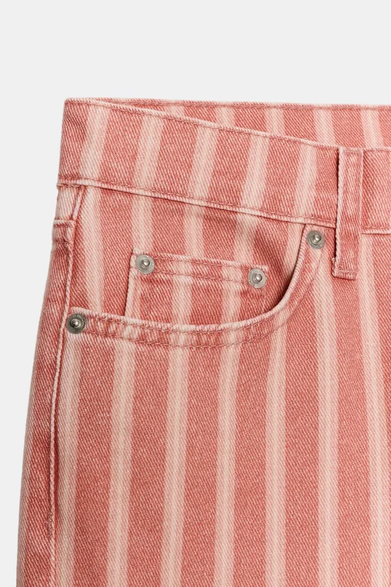 ДЖИНСЫ  СО СРЕДНЕЙ ПОСАДКОЙ И ПОЛОСКАМИ — коллекция Zara «ZW»