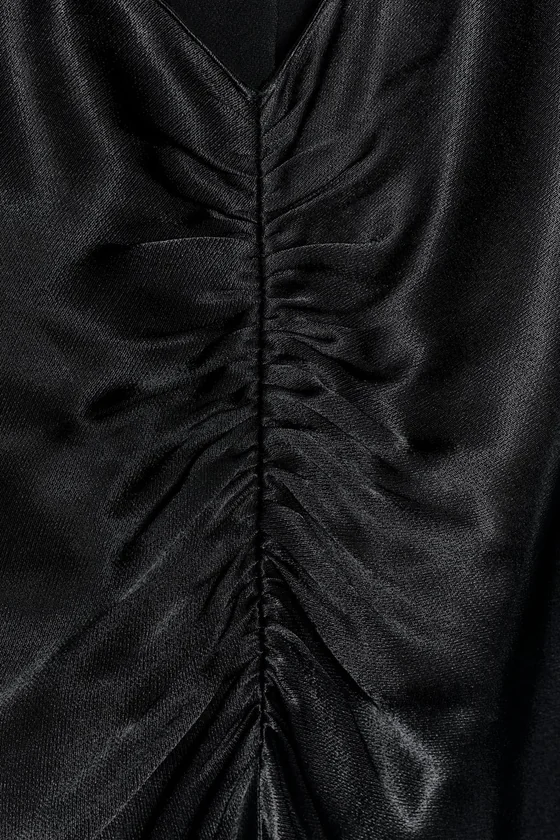 АТЛАСНОЕ ПЛАТЬЕ ХАЛТЕР — коллекция Zara «ZW»