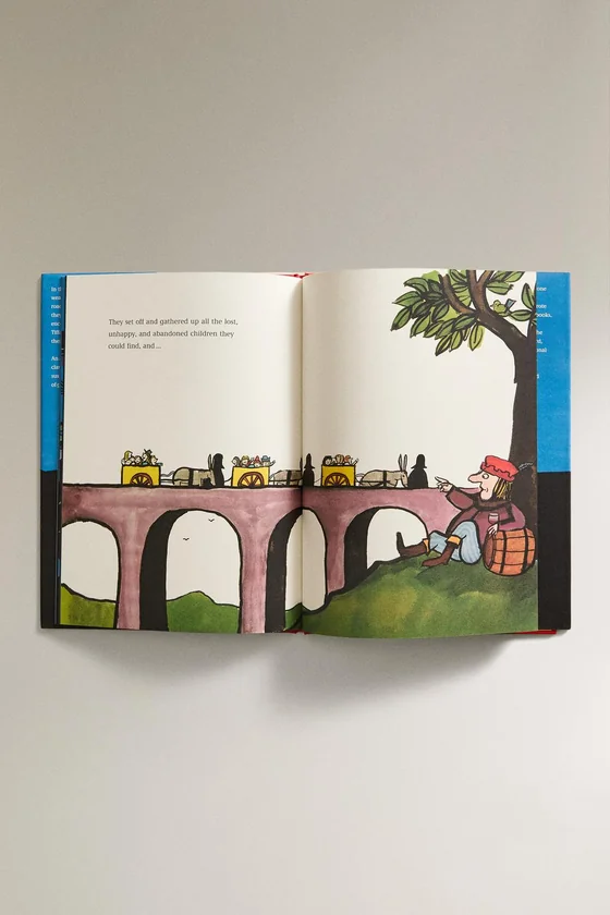 Детская книга три разбойника (на английском)