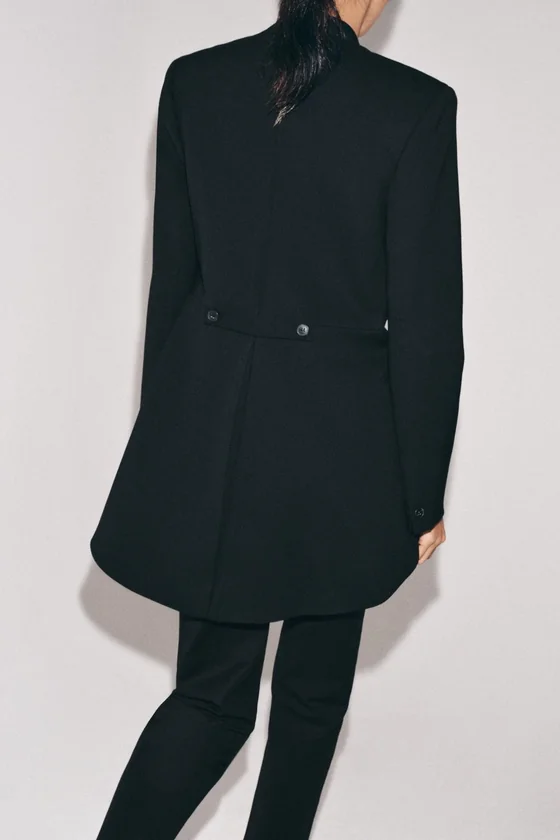 ДЛИННЫЙ МИНИМАЛИСТИЧНЫЙ БЛЕЙЗЕР — коллекция Zara «ZW» лимитированная серия