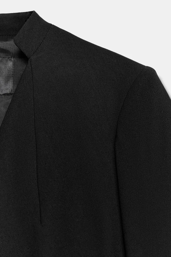 ДЛИННЫЙ МИНИМАЛИСТИЧНЫЙ БЛЕЙЗЕР — коллекция Zara «ZW» лимитированная серия