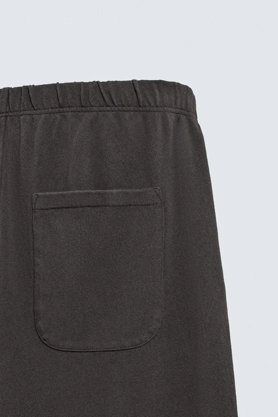 ДЖОГГЕРЫ ИЗ ТРИКОТАЖА С ЭФФЕКТОМ ПОТЕРТОСТИ