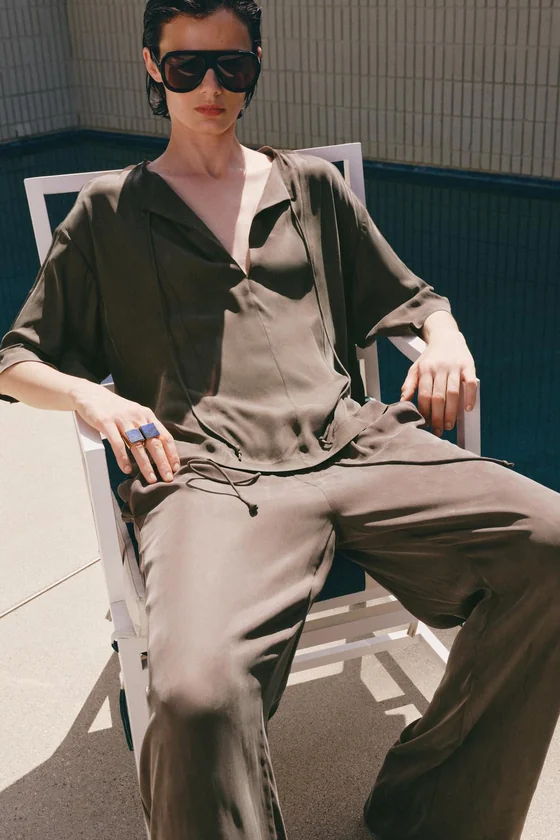 СВОБОДНАЯ БЛУЗА С ЗАВЯЗКАМИ — коллекция Zara «ZW»