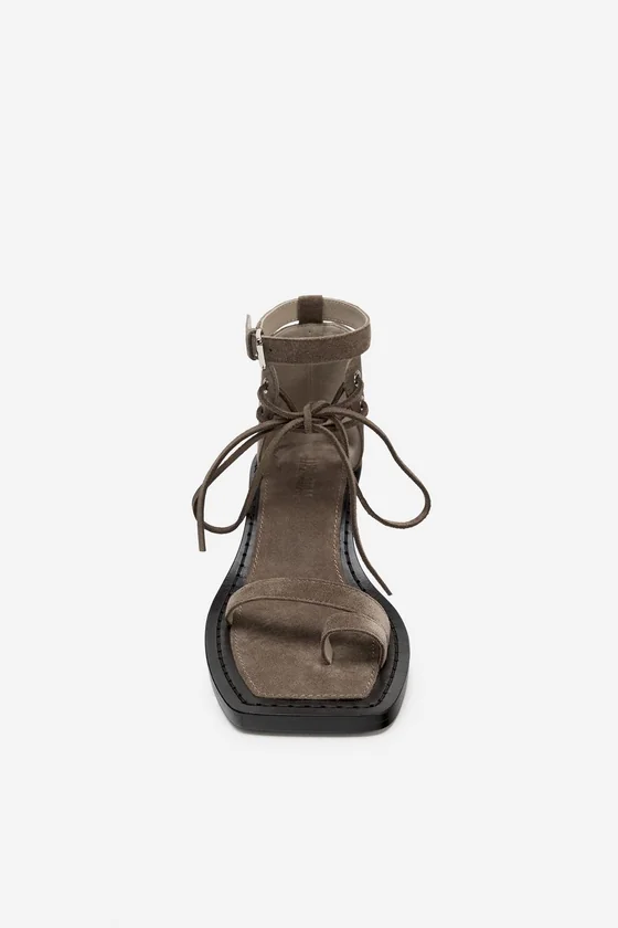 БОСОНОЖКИ НА КАБЛУКЕ ИЗ КОЖИ - THE ITEM ZARA WOMAN