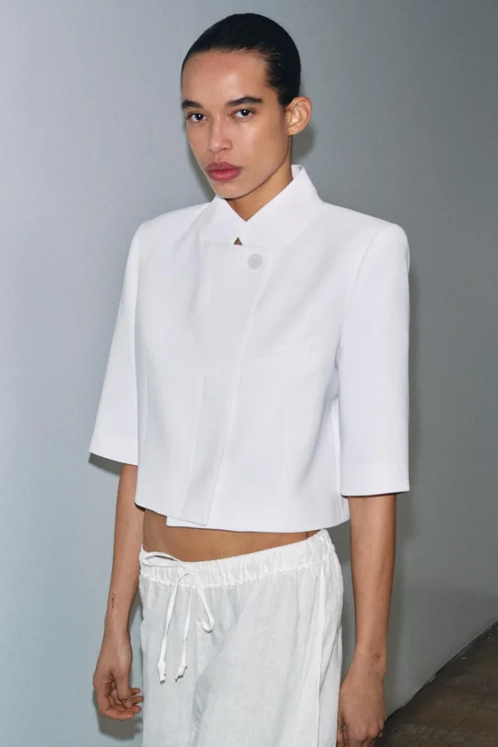 УКОРОЧЕННЫЙ БЛЕЙЗЕР С КОРОТКИМИ РУКАВАМИ — коллекция Zara «ZW»