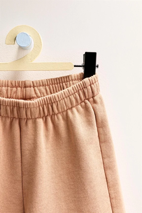 Zara «Timeless» — ОДНОТОННЫЕ ШОРТЫ