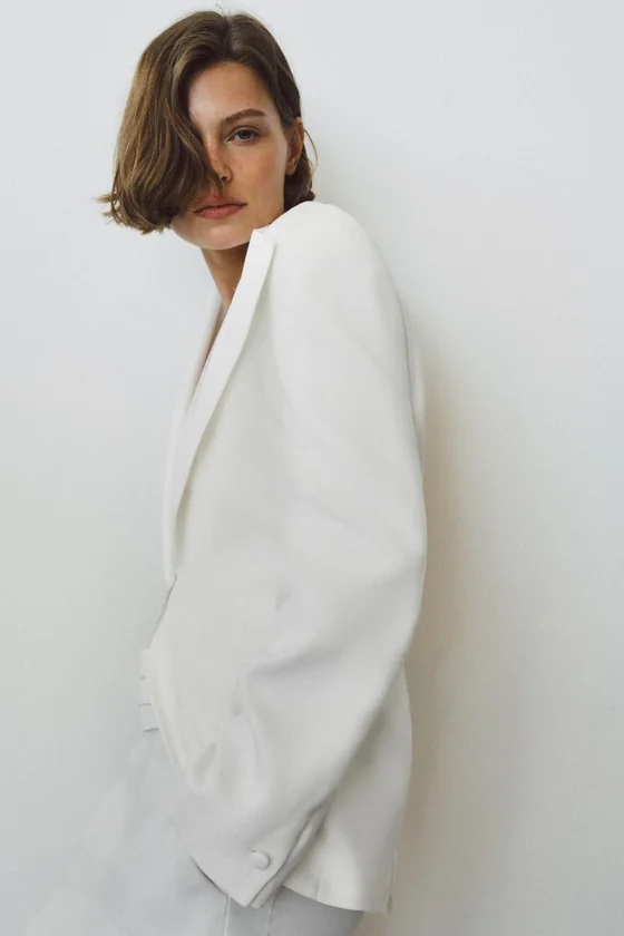 БЛЕЙЗЕР-СМОКИНГ ИЗ ЛЬНА — коллекция Zara «ZW»