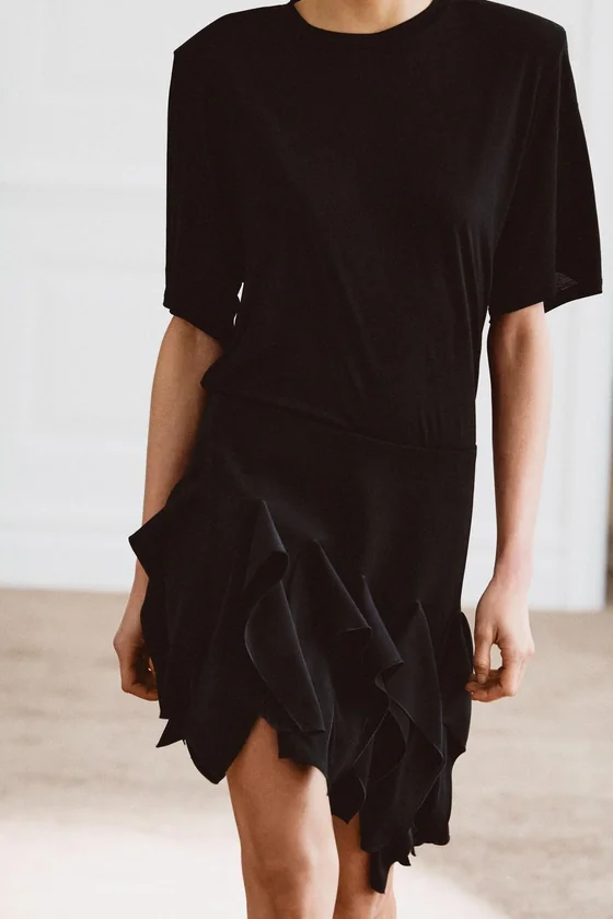 КОРОТКАЯ ЮБКА С ВОЛАНАМИ — коллекция Zara «ZW»