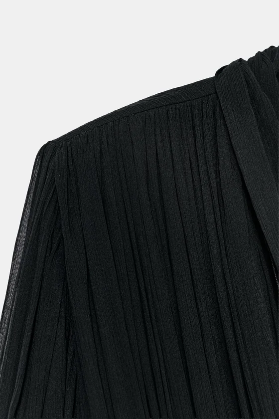КОРОТКОЕ ПЛАТЬЕ СО СБОРКАМИ — коллекция Zara «ZW»