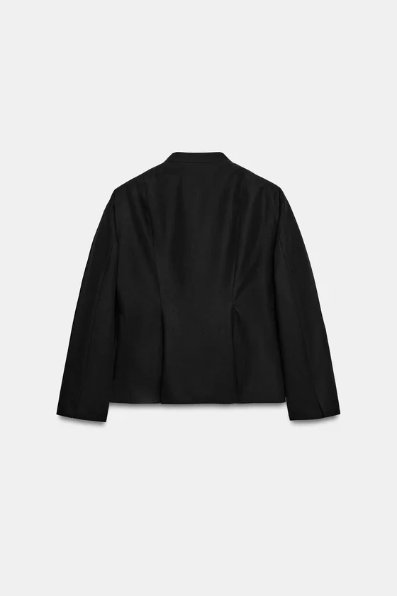 БЛЕЙЗЕР С БАСКОЙ И НАВЕСНЫМИ ПЕТЛЯМИ — коллекция Zara «ZW»