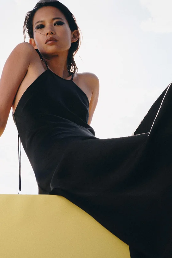 АТЛАСНОЕ ПЛАТЬЕ ХАЛТЕР коллекция Zara «ZW»