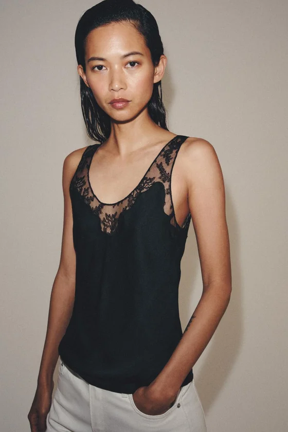 АТЛАСНЫЙ ТОП С КРУЖЕВОМ — коллекция Zara «ZW»