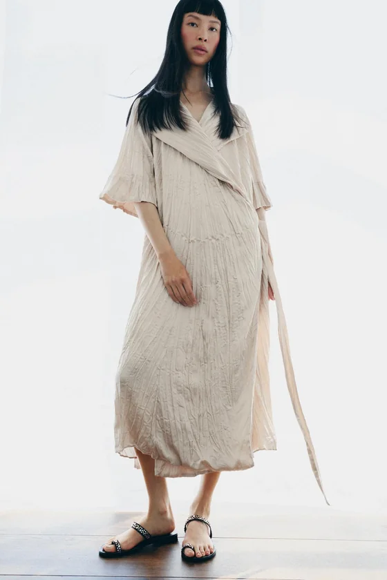 ПЛАТЬЕ ПЛИССИРОВАННОЕ С ПОЯСОМ — коллекция Zara «ZW»