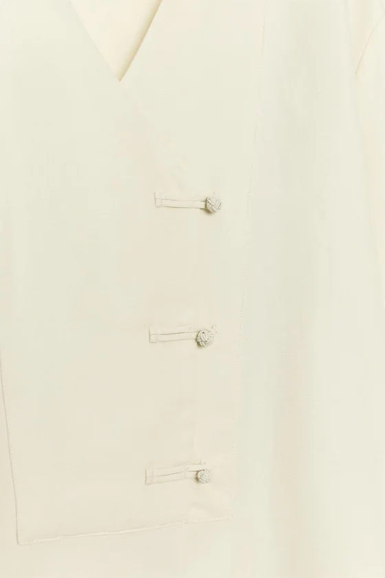 КОРОТКОЕ ПЛАТЬЕ С ЗАСТЕЖКАМИ-КЛЫКАМИ — коллекция Zara «ZW»