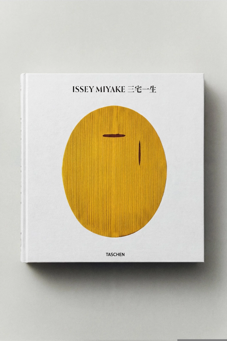 Книга issey miyake на английском языке