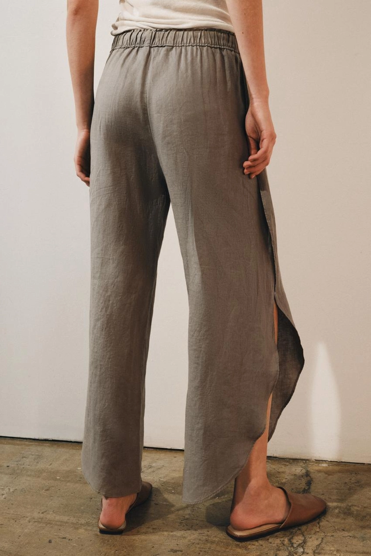 БРЮКИ ИЗ 100% ЛЬНА С РАЗРЕЗАМИ — коллекция Zara «ZW»