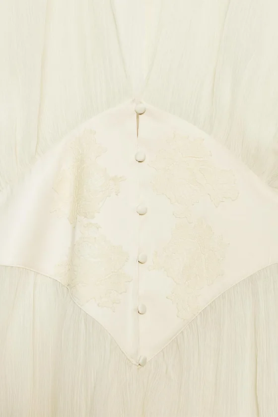 БЛУЗА ИЗ ЖОРЖЕТА С КРУЖЕВОМ — коллекция Zara «ZW»