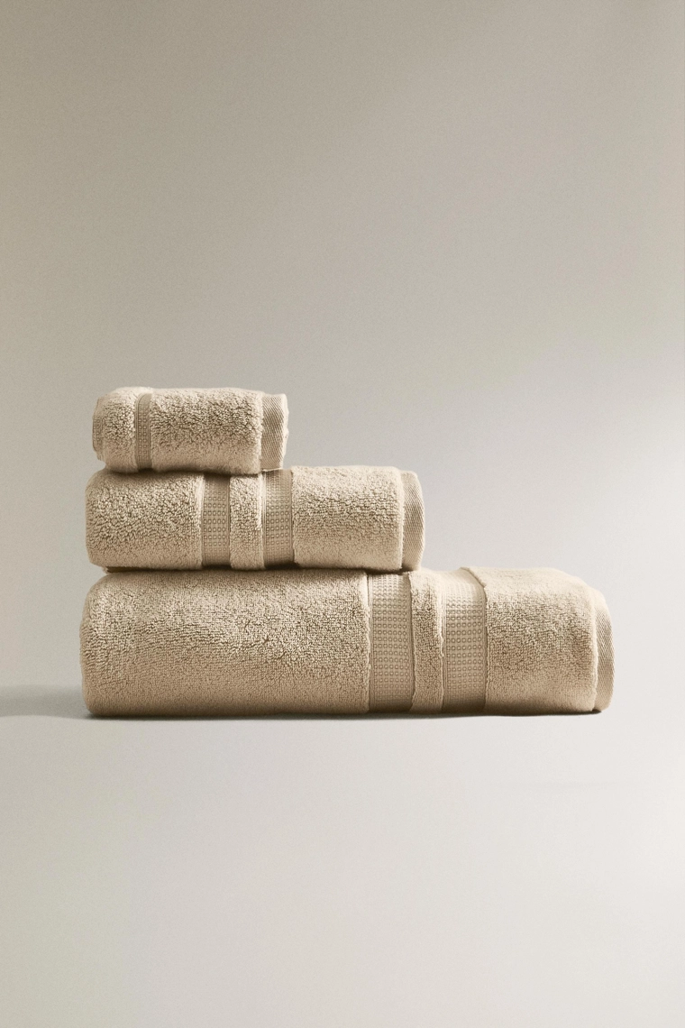 Махровое полотенце с двойной каймой extra soft