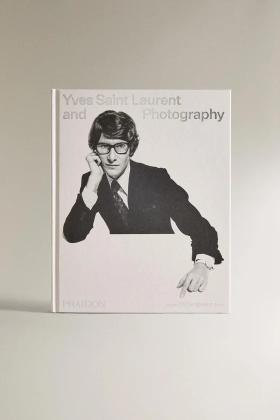 Книга yves saint laurent and photography (на английском языке)