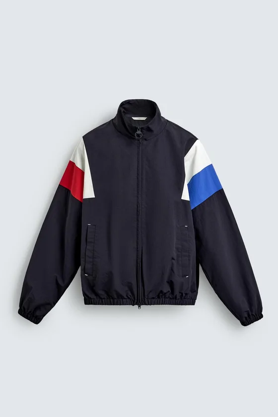КУРТКА В СТИЛЕ РЕТРО ИЗ ВЫСОКОТЕХНОЛОГИЧНОЙ ТКАНИ COLOR BLOCK
