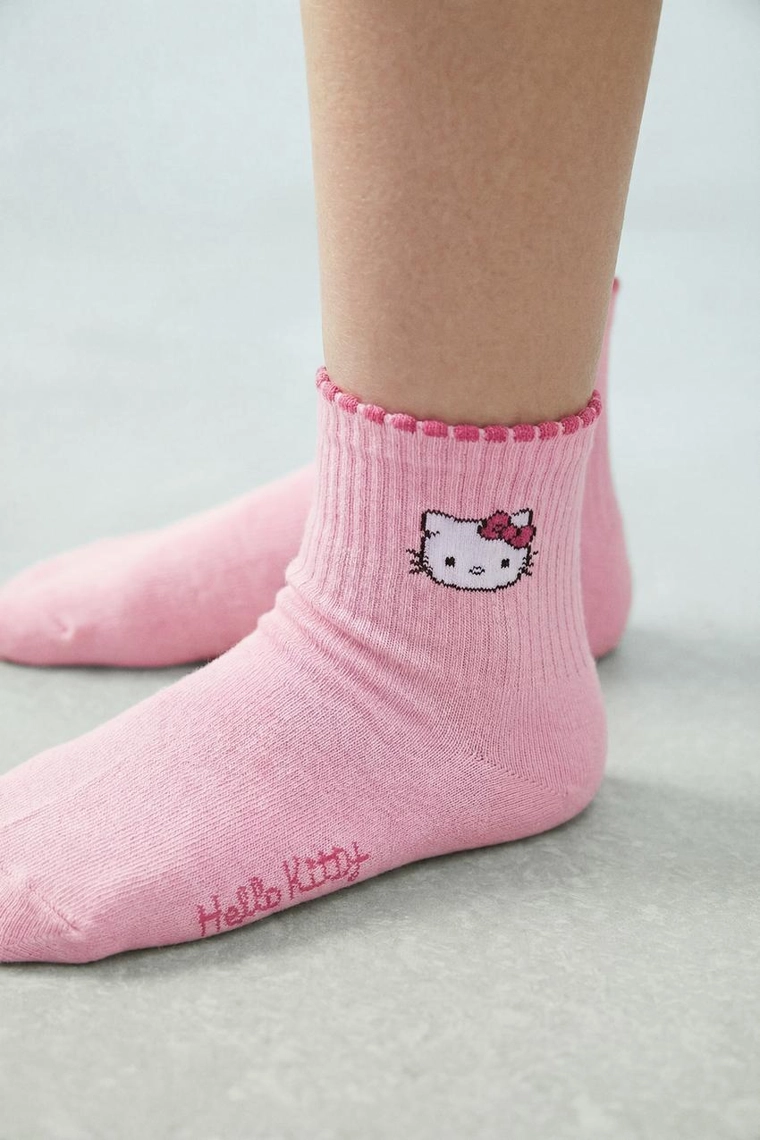 НАБОР ИЗ ТРЕХ СРЕДНИХ НОСКОВ HELLO KITTY AND FRIENDS © SANRIO