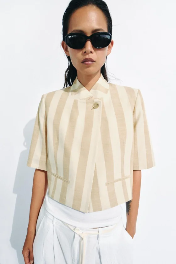 УКОРОЧЕННЫЙ БЛЕЙЗЕР С КОРОТКИМИ РУКАВАМИ — коллекция Zara «ZW»