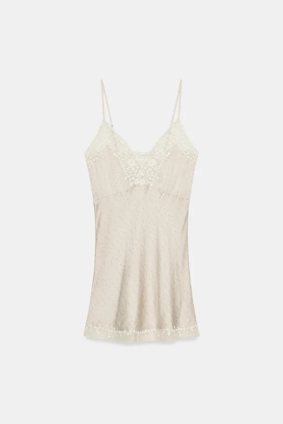 КОРОТКОЕ ПЛАТЬЕ С ВЫШИВКОЙ — коллекция Zara «ZW»
