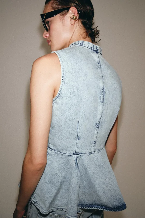 ДЖИНСОВЫЙ ЖИЛЕТ С НАВЕСНЫМИ ПЕТЛЯМИ — коллекция Zara «ZW»