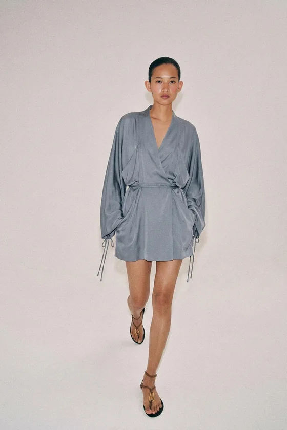 КОРОТКОЕ ПЛАТЬЕ С ЗАПАХОМ — коллекция Zara «ZW»