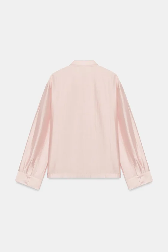 АТЛАСНАЯ РУБАШКА С ЗАСТЕЖКОЙ НА ПЕТЛИ коллекция Zara «ZW»