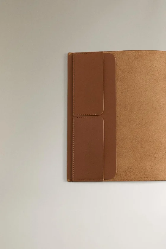 Кожаный чехол для книги