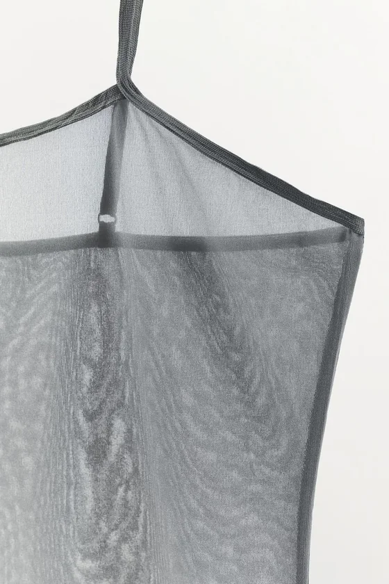 ТОП ИЗ ТЮЛЯ НА БРЕТЕЛЯХ