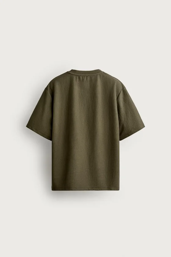 ФУТБОЛКА RELAXED FIT ИЗ РЕЛЬЕФНОЙ ТКАНИ