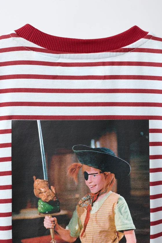 ФУТБОЛКА В ПОЛОСКУ С ПРИНТОМ PIPPI CALZASLARGAS © ASTRID LINDGREN COMPANY