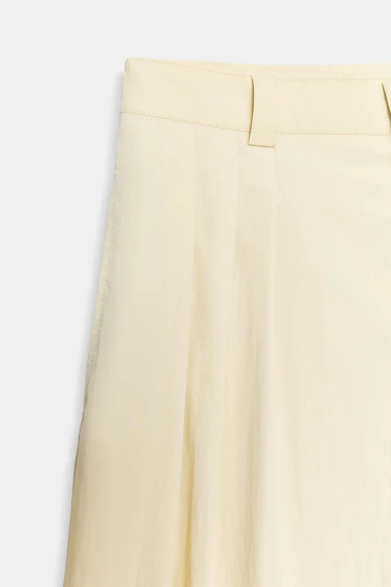 ШОРТЫ С ЗАЩИПАМИ — коллекция Zara «ZW»