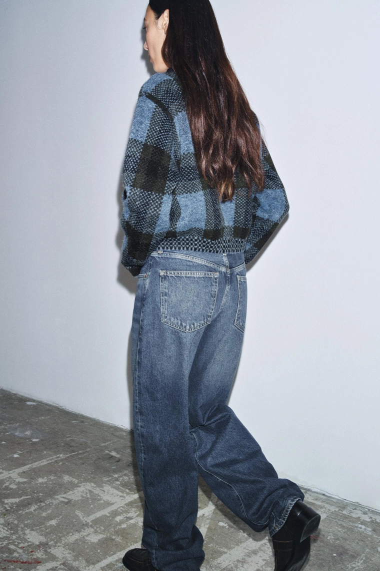 ДЖИНСОВЫЙ ЖИЛЕТ ОБЛЕГАЮЩЕГО КРОЯ — ZW COLLECTION