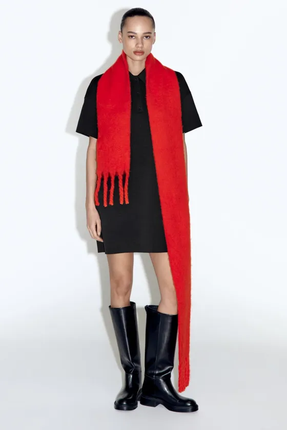 ПЛАТЬЕ С ВОРОТНИКОМ ПОЛО И КОРОТКИМИ РУКАВАМИ