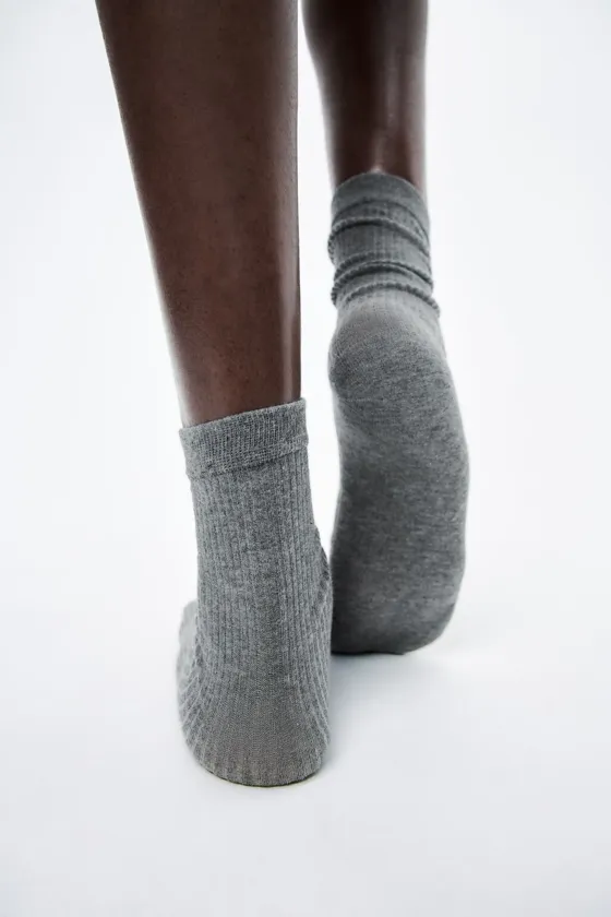 НОСКИ ИЗ ТОНКОГО ТРИКОТАЖА В РУБЧИК