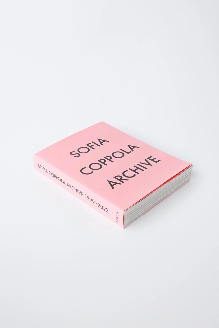 Книга archive от софии коппола