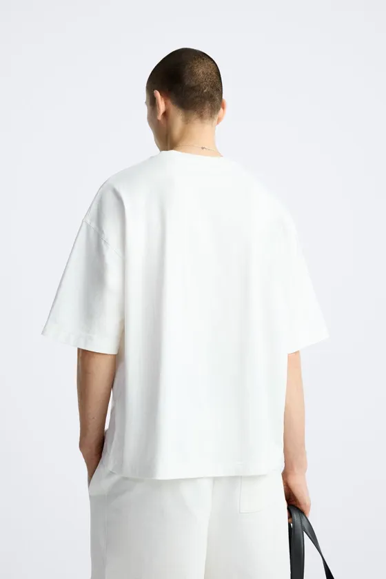 ФУТБОЛКА ГЕОМЕТРИЧЕСКОГО КРОЯ