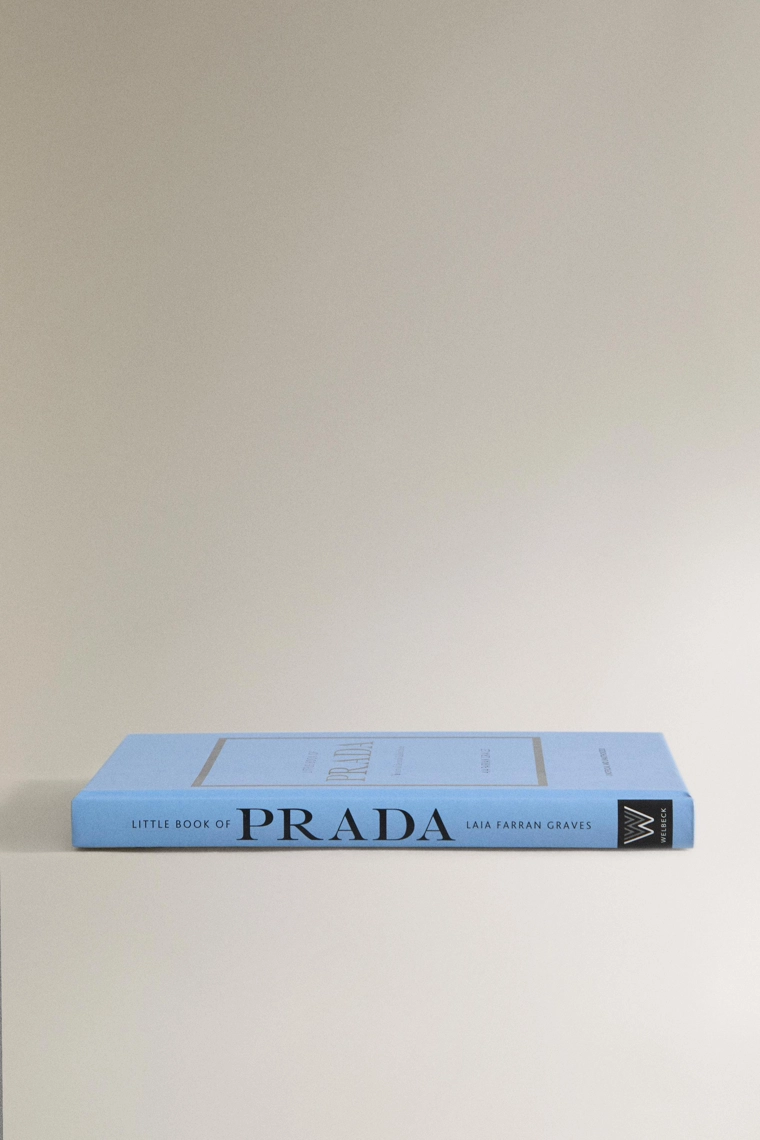 Книга the little book of prada
