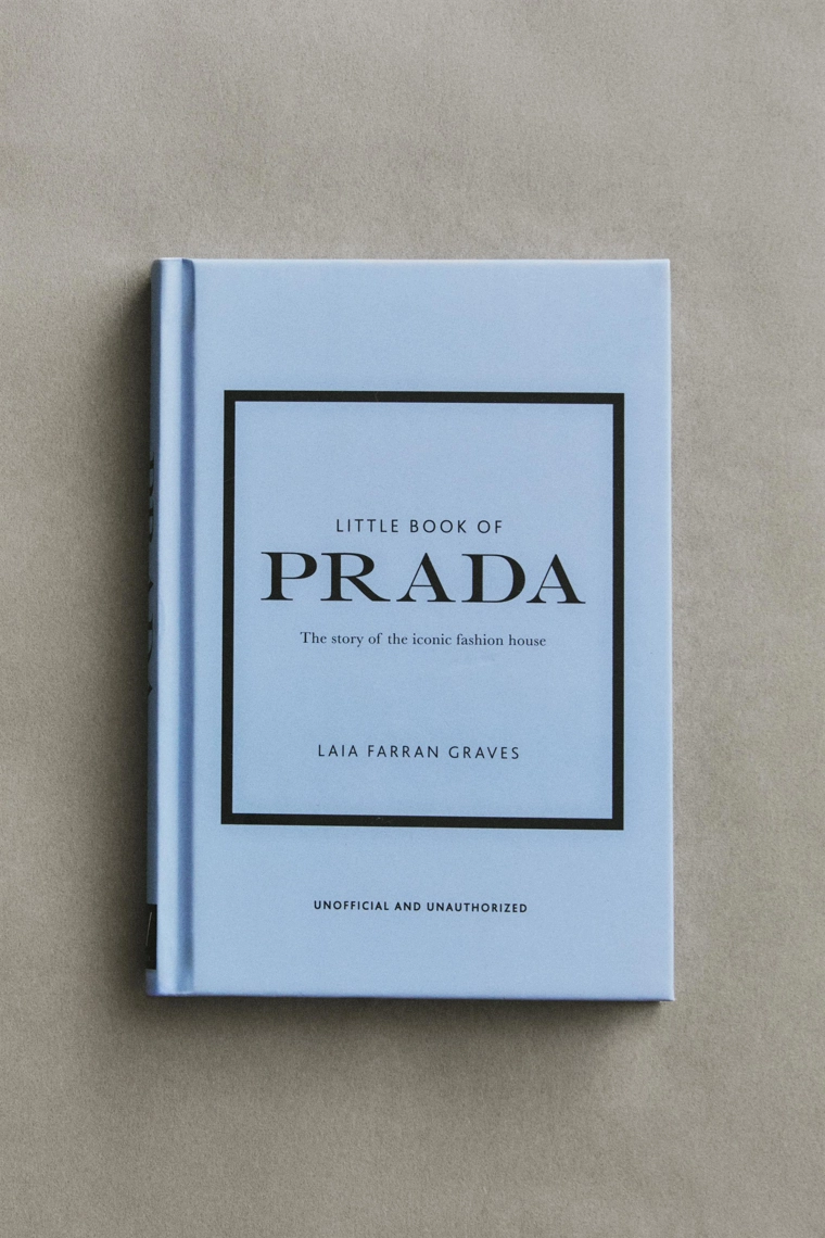 Книга the little book of prada