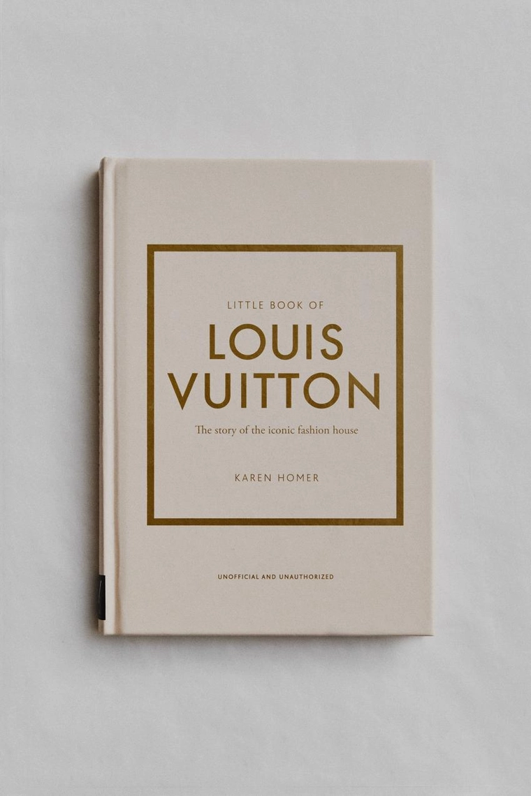 Маленькая книга louis vuitton