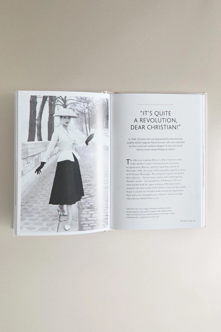 Маленькая книга dior