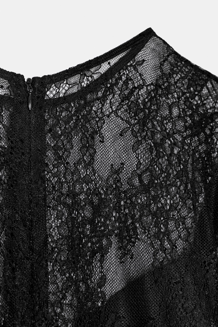 Платье макси с кружевом