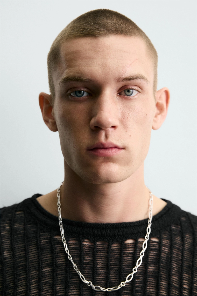 Ожерелье с контрастной цепью