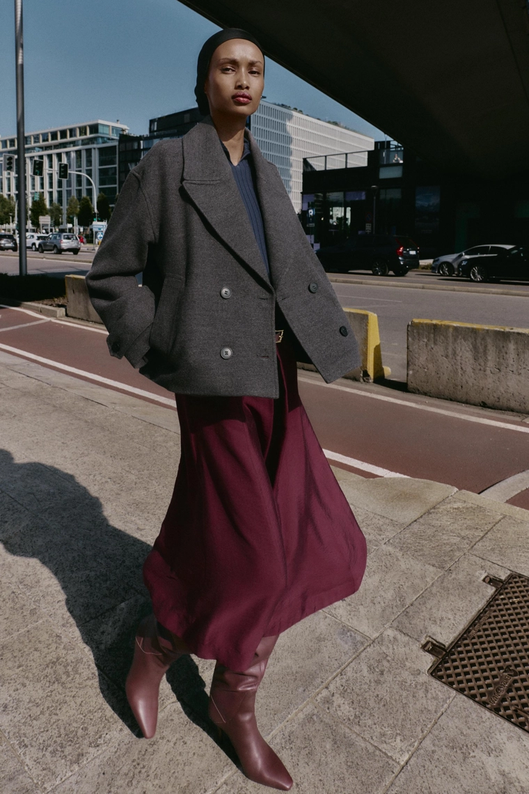 ДВУБОРТНОЕ ПАЛЬТО В СТИЛЕ OVERSIZE