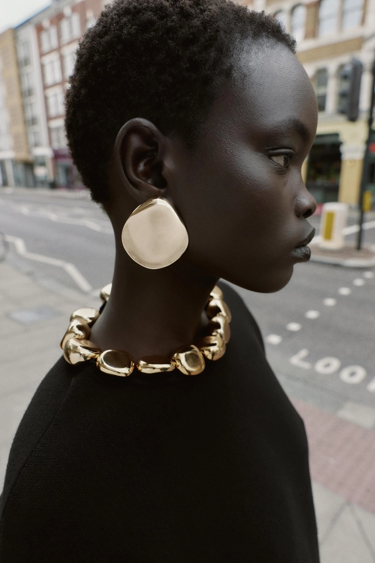 Серьги-пластины с макси-размером